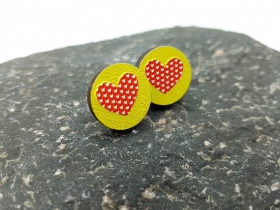 Preview: Herz 3D Holz Scheiben Ohrstecker rot gelb